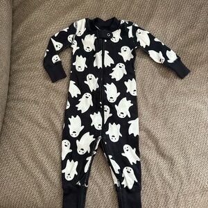 Hanna Andersson Black and White Ghost Footie Pajamas